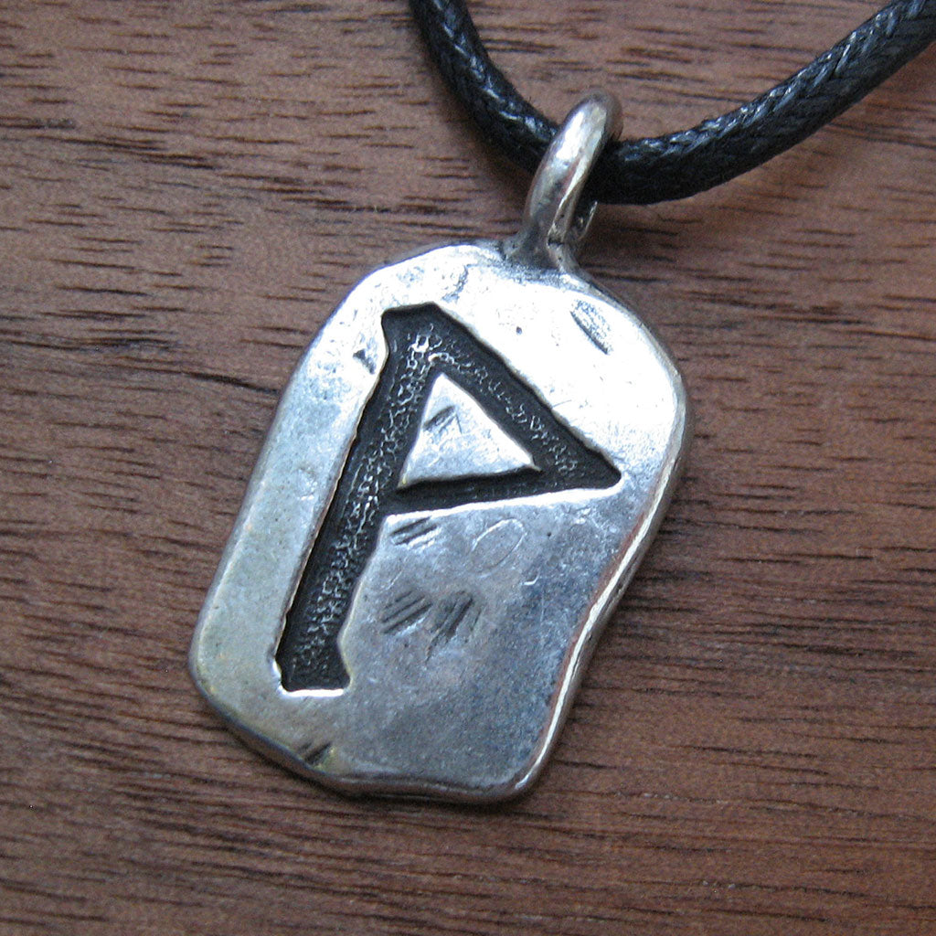 Turaz Rune Pendant (Uncarded) – Grove and Grotto
