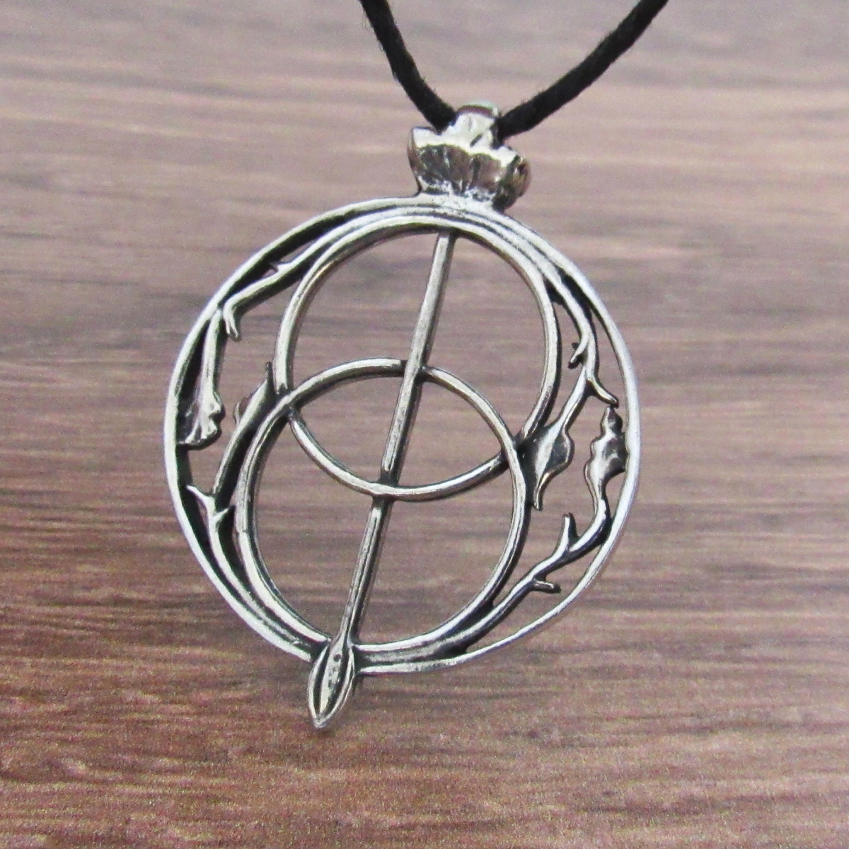 Pendant_Chalice_Well_SQ.png?v= 