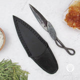Leaf-Shaped Knife with Twisted Handle
