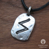 Sigel Rune Pendant (Uncarded)