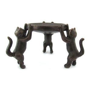 Three Cats Stand