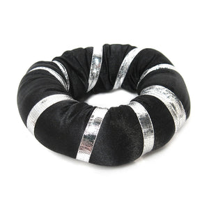 Crystal Ball Cushion Stand (Black)